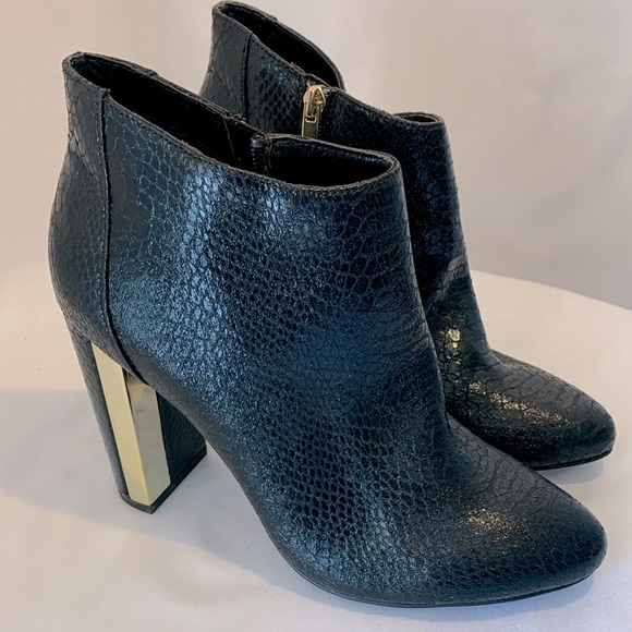 Charles Jourdan Paris Women's Snake Leather Ankle Boot Gold Accent Heel 7.5M - Picture 1 of 8